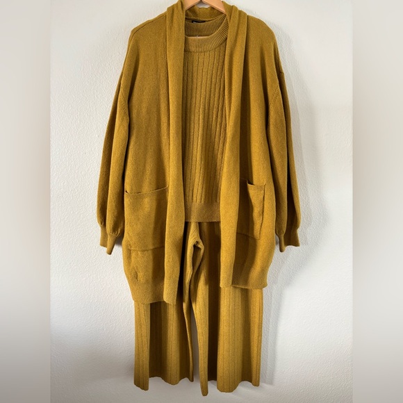 Who What Wear Set Of Three- Mustard Yellow Ribbed Pants...